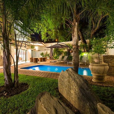 Montebello Guesthouse 温特和克 外观 照片