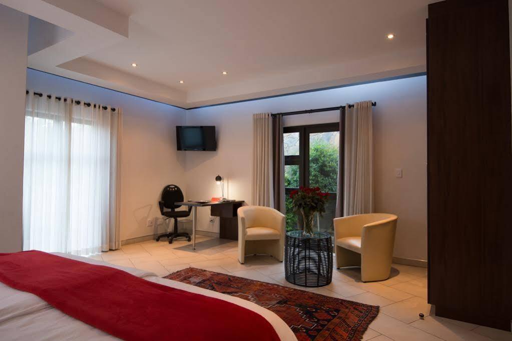 Montebello Guesthouse 温特和克 外观 照片